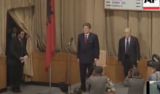 Procerverbali i Kuvendit: Kur Berisha rizgjidhej President me vetëm 1 votë kundër në 1997