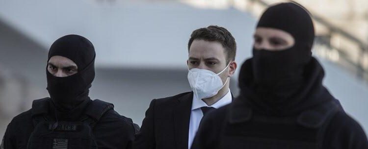 Babis Anagnostopoulos ne gjyq për vrasjen e gruas: Anashkalon avokatin dhe merr situatën në dorë, sillet arrogant me dëshmitarët