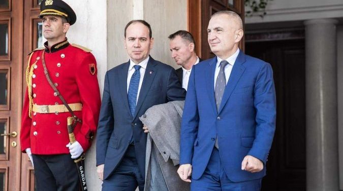 Bujar Nishani u nis jashtë shtetit për kurim, Meta e quan President: Lutem për kthim sa më parë pranë familjes së tij