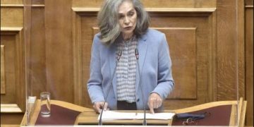 Deputetja grek njeh dhe kërkon arsimimin e pakicave autoktone shqiptare në Greqi! Kolegët në sulm gati ta “coptojnë”