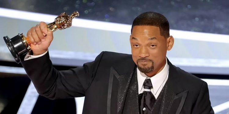 Pas ngjarjes së bujshme në “Oscars 2022” Will Smith dërgohet në një…