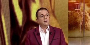 Nuk kishte ndodhur kurrë më parë! Ardit Gjebrea braktis studion në mes të emisionit, ja çfarë e tronditi