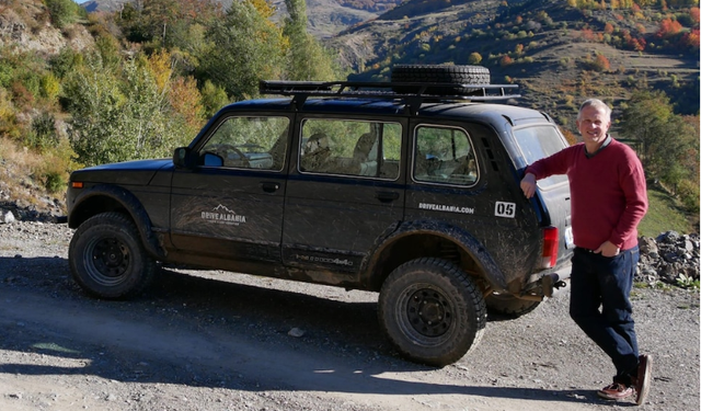 I mrekulluar! “Kthesa të pabesa dhe hotele fantazmë: Çfarë zbulova në një udhëtim nëpër Shqipëri…”?!