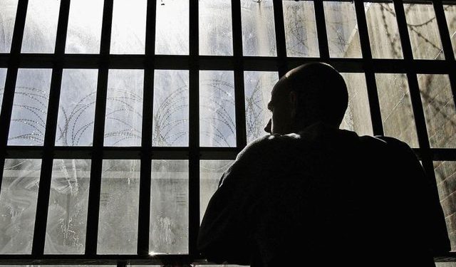 Ish i burgosuri kërkon rikthimin në qeli: Jashtë nuk kam se çfarë të ha