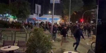 Dhuna e tifozëve holandezë e italianë në Tiranë, pushton mediat e huaja