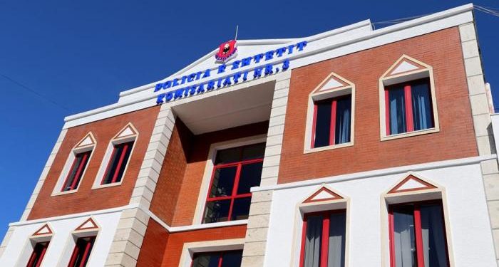 Ndërron jetë polici  që u qëllua me armë nga kolegu i tij në komisariatin 3 në Tiranë