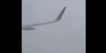 VIDEO/ Panik në ajër, ishte tronditëse! Avioni i nisur nga Tirana goditet nga rrufeja: Gazetari i njohur shqiptar publikon pamjet