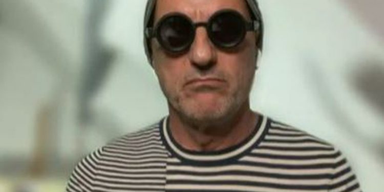 “Një delir injorant dhe papërgjegjshmërie”, Robert Aliaj shpërthen keq ndaj Ronela Hajatit, zbulon çfarë e vulosi dështimin e këngëtares