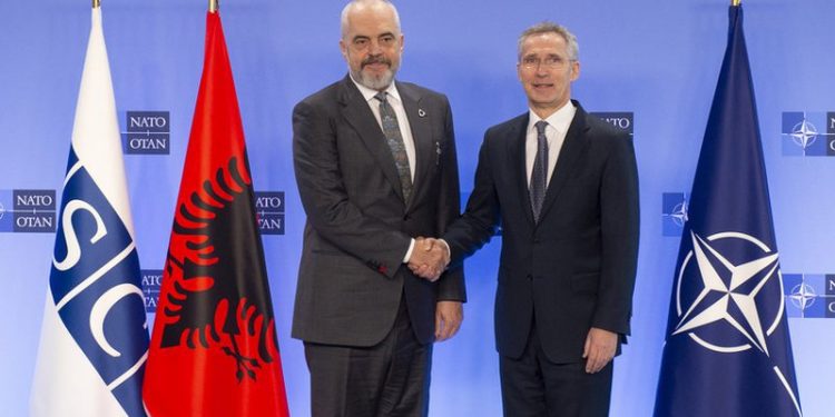 Sekretari i NATO-s, Stoltenberg telefon kryeministrin Ramën, zbardhet biseda mes tyre