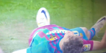 PAMJE TË RËNDA/ Dëmtim i frikshëm për lojtarin e Barcelonës kundër Celta Vigos, ecën 15 metra dhe bie menjëherë në tokë