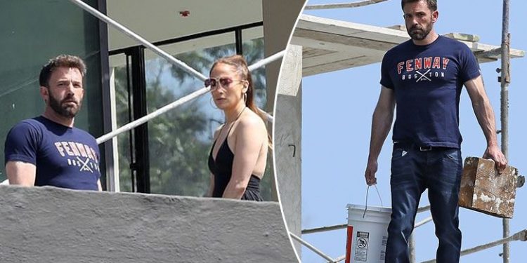 Ben Affleck nis punimet në kantierin e ndërtimit të shtëpisë, Jennifer Lopez e shikon