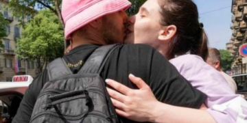 Tani Ukraina u çlirua! Niset menjëherë për në luftë pas marrjes së çmimit në Eurovision këngëtari ukrainas