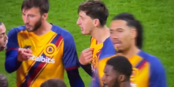 Nëse nuk do Murinjo, do fati! Marash Kumbullës i hapet vetë vendi për të luajtur finalen e Air Albania, Smalling ka pak mundësi t’ia dali