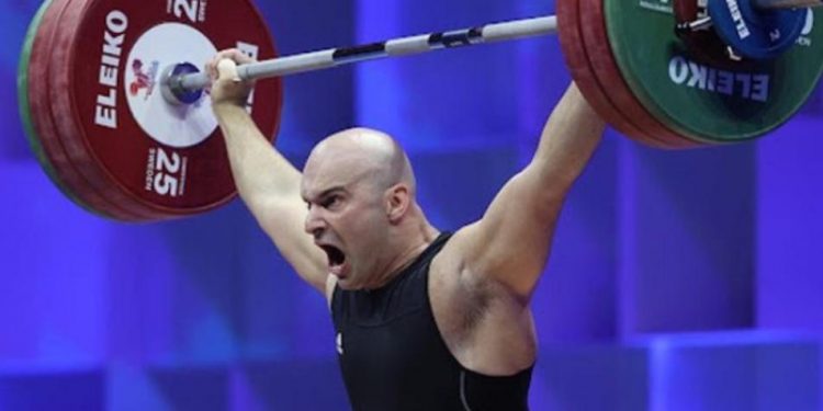 Erkand Qerimaj merr medalje të artë, shpallet kampion Evrope në peshëngritje