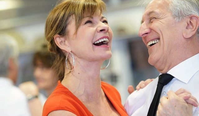 10 arsye shkencore për të kërcyer më shumë dhe në çdo moshë