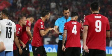 Humbje e turpshme! Shqipëria ka nevojë për trajner! Mjaft më me skemat e vjetërua të plakushit Reja