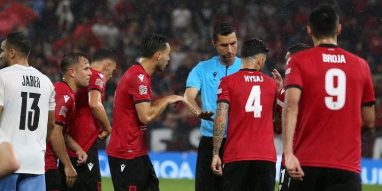 Humbje e turpshme! Shqipëria ka nevojë për trajner! Mjaft më me skemat e vjetërua të plakushit Reja