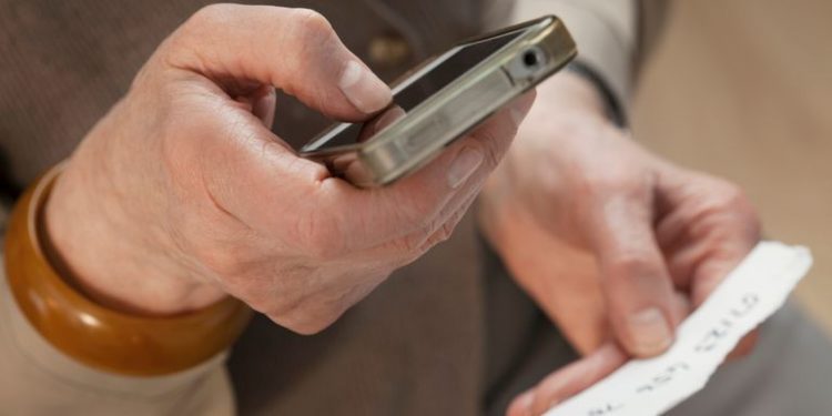 Tre milion numra telefoni të shqiptarëve për shitje online. Mister kush i nxori