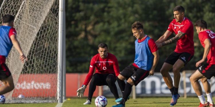 LAJM I FUNDIT/ Ja se kur do të bashkohet Armando Broja me Kombëtaren, Myrto Uzuni humbet ndeshjen me Islandën