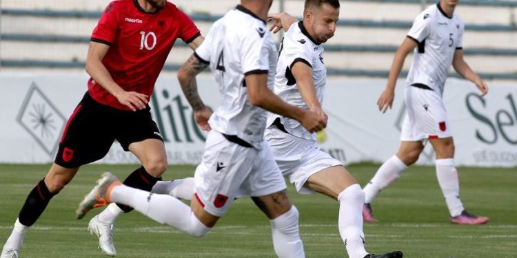 Reja i bën testin e parë kuqezinjve: Kombëtares i bashkohet edhe Vrioni, trajneri thërret lojtarë të U21-shit