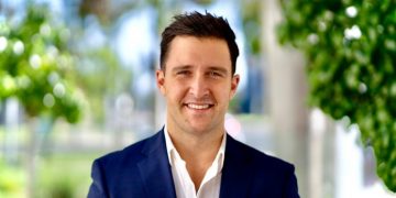 E pabesueshme… edhe në Australi një shqiptar kryebashkiak