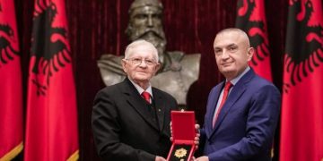 Kryetari i shoqatës Nebil Çika: Pseudo të përndjekurit që të hapin barkun kur mbrojnë spiunin Ilir Meta