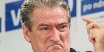 “Rrangalla të tilla e kanë fundosur Shqipërinë”! Spartak Ngjela kap detajin e frikshëm në fjalën e Sali Berishës dhe bën paralajmërimin e fortë: Prisni dhe shikoni!