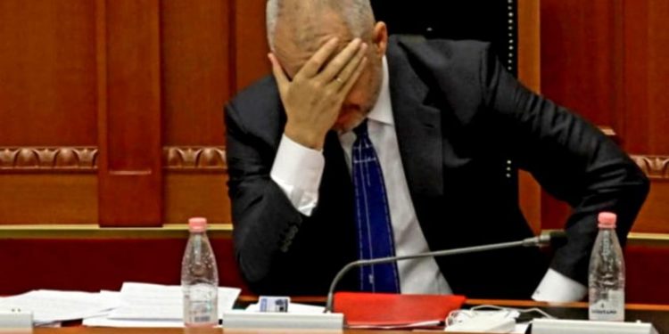 Edi Rama , njeriu në politikën Shqiptare pa kundërshtarë politike!