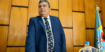 Tushe kujtoi se u shpall i pafajshëm! Ja çfarë ndodhi në sallën e gjyqit:  GJKKO si gjykatë e zakonshme mbron bllofet e SPAK duke dënuar zyrtarë për shpërdorim detyre