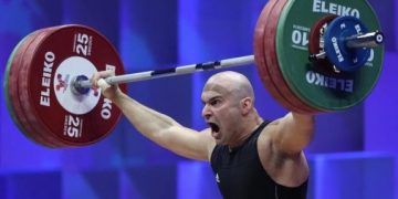 Skandal në Oran! Triumf me “dhunë”: Qerimaj fantastik, i dhuron Shqipërisë medalje të argjendtë! Arbitrimi tendecioz e tërheq nga gara