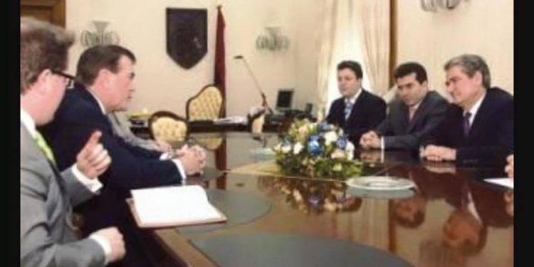 Berisha njofton shpalljen non-grata nga Britania: Jam “burrë i ndershëm”! Millosheviçin ortak, krijova shtetin e Lazaratit, Fazlliçin anëtarë të këshillit të Mbrojtjes dhe bëra 2 herë grusht shteti, në ’96-ë me vota në’98-ën me tanke dhe…