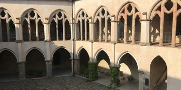 Video/ Njihuni me kështjellën e mallkuar! Kush e viziton, vdes një vit më pas në të njëjtën ditë