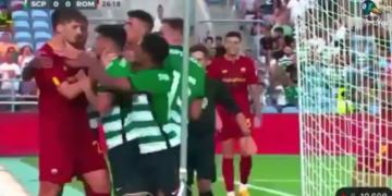 VIDEO/ Kumbullën nuk e mbajnë nervat dhe kacafytet me kundërshtarët, Mourinho e sheh duke qeshur nga pankina