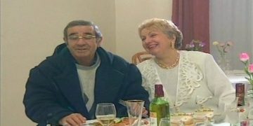 E njihni kush është, ka luajtur mbi 100 role? Aktorja shumë e njohur shqiptare me 40 vite karrierë festoi 76-vjetorin e lindjes