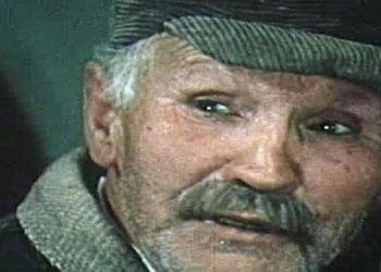 Mevlan Shanaj tregon historinë prekëse të aktorit Mihal Stefa: Jetonte vetëm në një kasolle e s’ankohej, më mbeti peng jeta e tij e trishtë