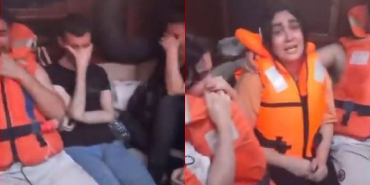 E tmerrshme! Anija me dhjetëra emigrantë bllokohet në mes të detit Jon, mes lotësh të dëshpëruar bëjnë thirrje për ndihmë (Video)