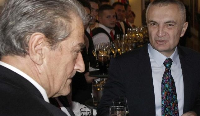 A ishte dosja e tij e fshehur arsyeja?! Si në 1997 një telefonatë zbuloi se Meta merrte porosi nga Berisha i cili e kishte nën urdhëra