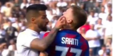 Tiago Silva e godet në fytyrë dhe hedh në tokë yllin e Kosovës në ndeshjen e Conference