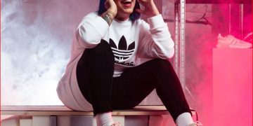 “Më tha vidh paratë e kasës, pastaj në burg…”! Nga “skiftere” në komediane, influencerja e njohur greke tregon si shqiptari e detyroi të grabiste kur ishte 11 vjeçe