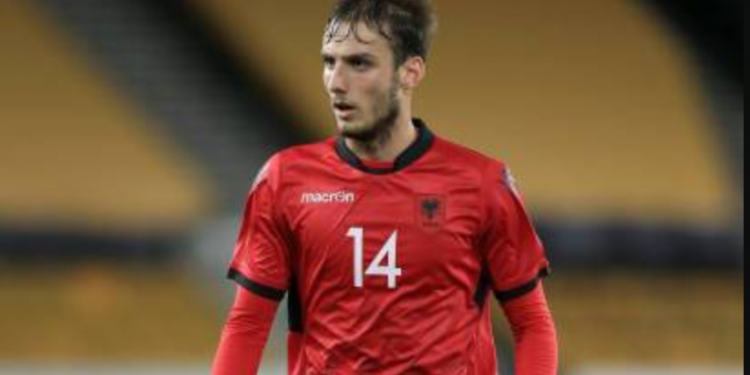 E bujshme/ Një nga shitjet më të mëdha në historinë e AEK, dërgojnë talentin e Shqipërisë në Rusi në mënyrë të pazakontë