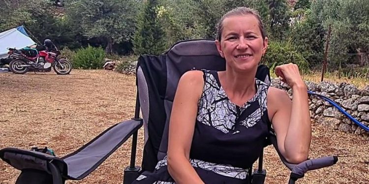 FOTOT/ “Kuaj, lopë, dhi në rrugë: Panoramë e jashtëzakonshme dhe pleq që dinë anglisht! Rrëfimi i profesores gjermane, për pushimet në Shqipëri