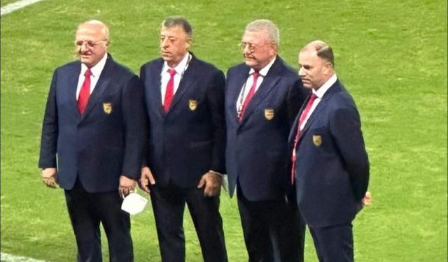 FOTO LAJM: Udhëheqësit e çdo dështimi që turpërojnë Shqipërinë