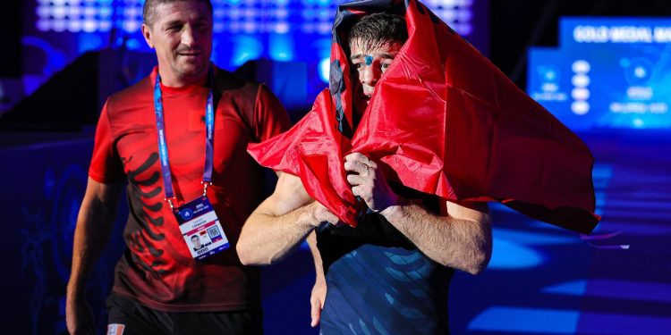 100 mijë euro dhe dy momente historike për rusin kampion Bote me Shqipërinë