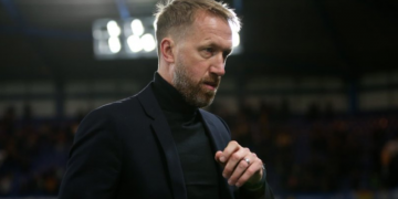 Potter pëson humbjen e parë te Chelsea: Armando Brojës vetëm 10 min! Tifozët këndojnë: “Do të shkarkojmë që nesër në mëngjes”.