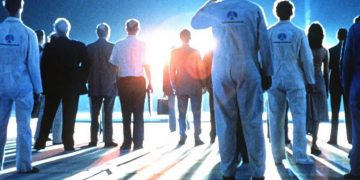 “Udhëtuesi në kohë” i vitit 2236 flet: Jemi në prag të kontaktit me alienët