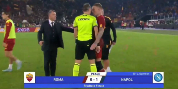 VIDEO/ Plas skandali pas ndeshjes mes Romës dhe Napolit, një prej lojtarëve të Murinjos kërkonte të përleshej fizikisht me arbitrin