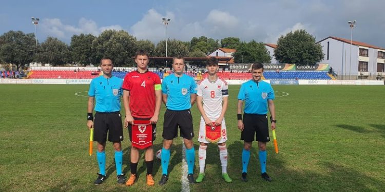 Kombëtarja kuqezi e 17 vjeçarëve barazon me Uellsin, kualifikimi në dorë të kundërshtarëve