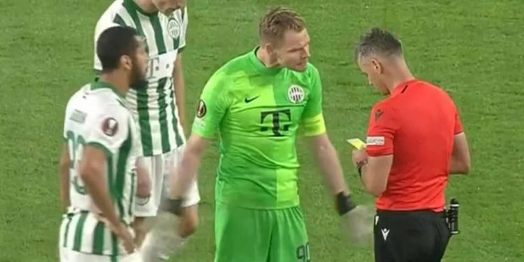 VIDEO/ Lojtarët e Ferencvaros rrethojnë Enea Jorgjin dhe duan anulimin e golit, mbrëmje me përgjegjësi në Europa League