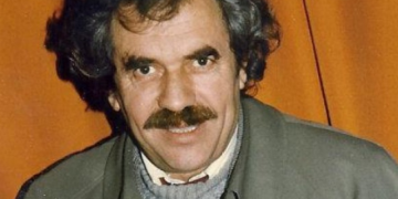 As me amatorët e ndërmarrjeve të komunizmit nuk i krahasoj dot”! Astrit Çerma “shigjeton” programet e humorit shqiptar