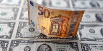 Euro i bën ‘të papriturën’ Dollarit amerikan, shikoni ç’po ndodh me kursin e këmbimit sot